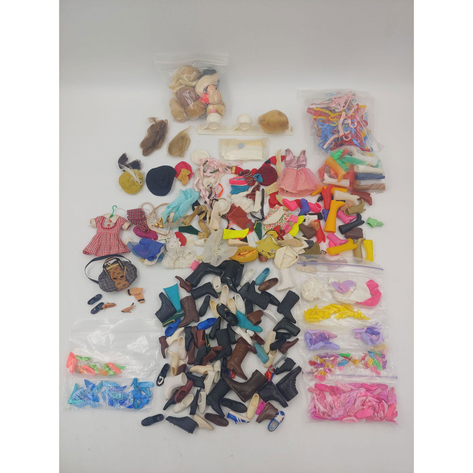 Lot of Vintage Barbie Clothes (1 of 10)