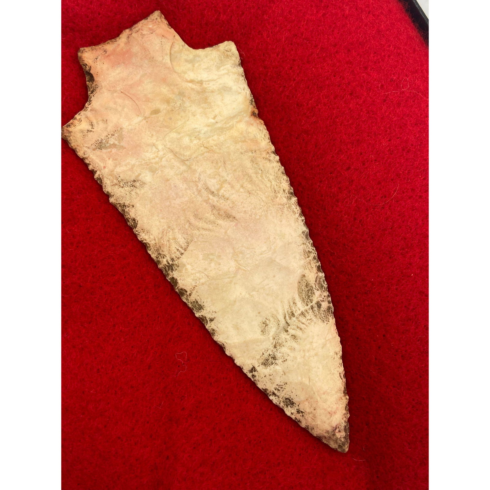 Vintage Arrowhead Point Age Unknown (1 of 6)