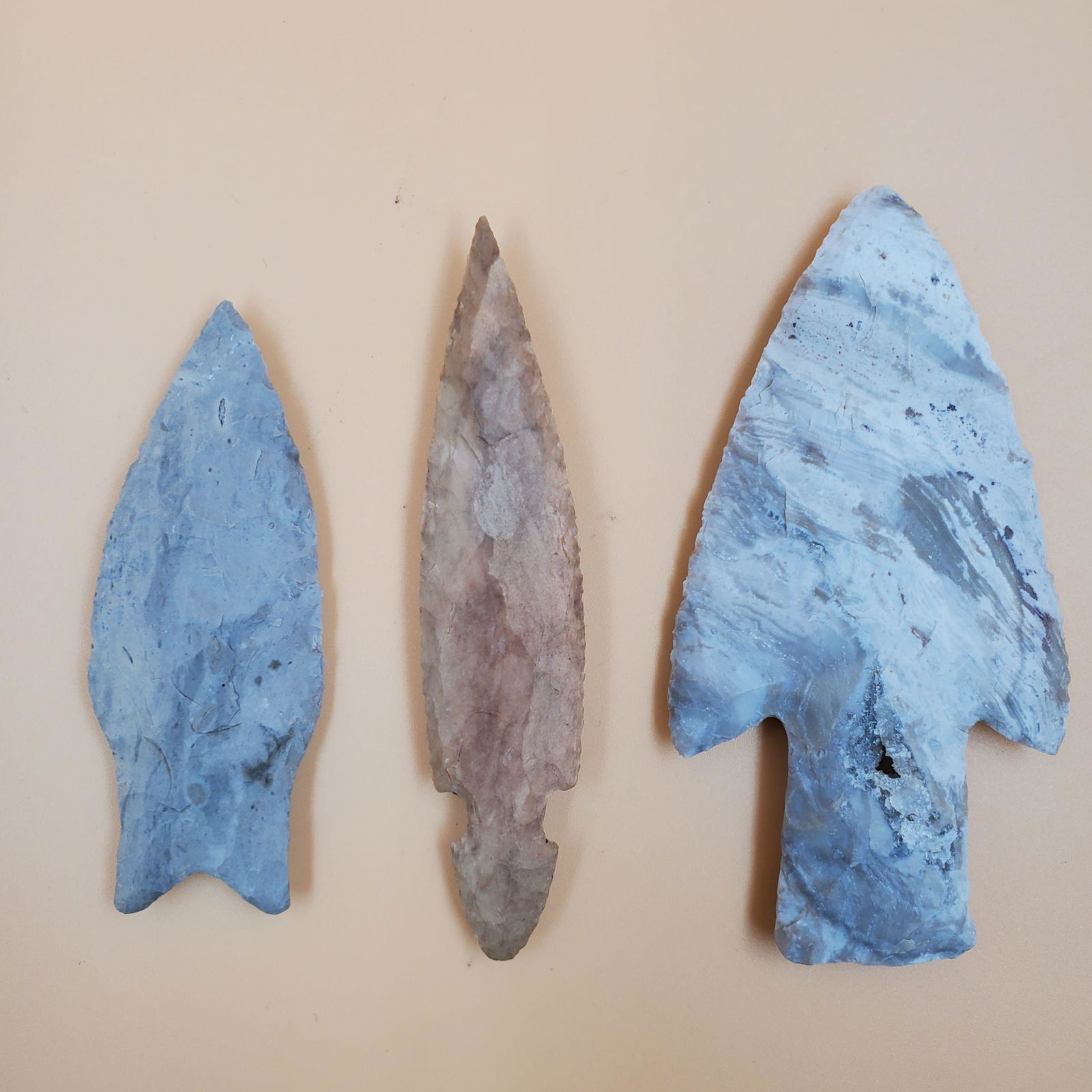 Lot of 3 Vintage Stone Arrowhead Point/Blade Artifact Age Unknown (1 of 18)