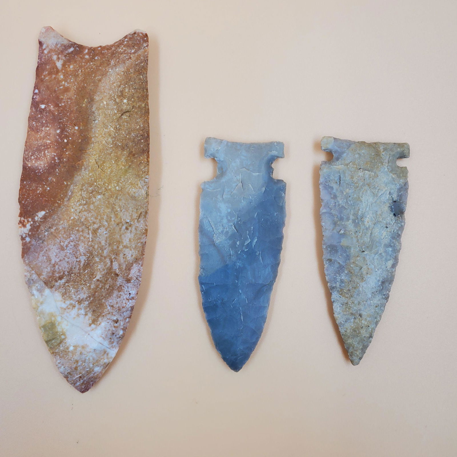 Lot of 3 Vintage Stone Arrowhead Point/Blade Artifact Age Unknown (1 of 16)