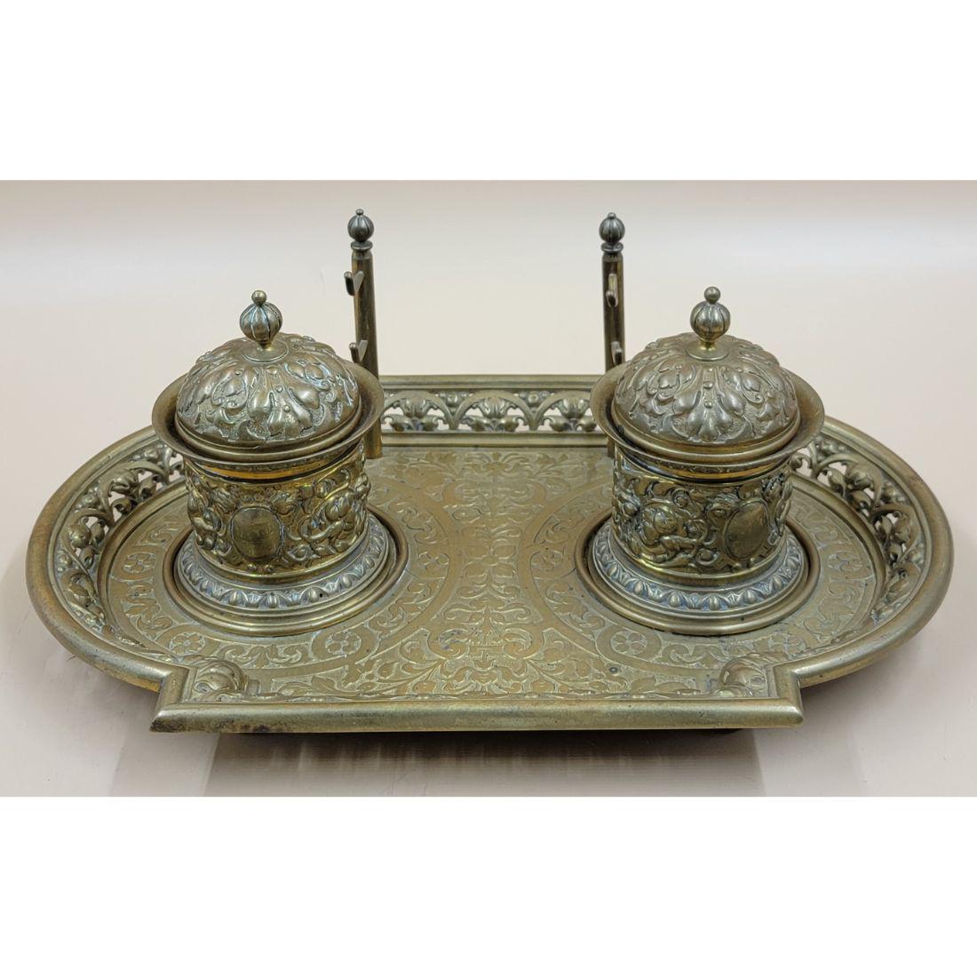 A 18th Century Heavy Bronze Inkwell (1 of 18)