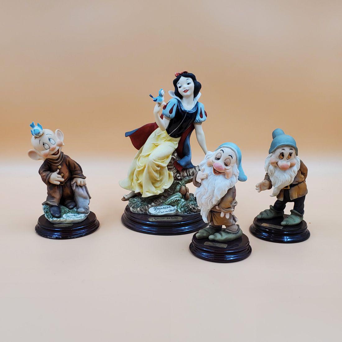 Giuseppe Armani Figurines: Snow White and 3 Dwarfs (1 of 10)