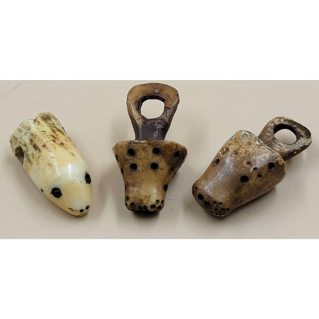 Lot Of 3 Early Eskimo Inuit Implements, Carved Inuit Toggles (1 of 16)