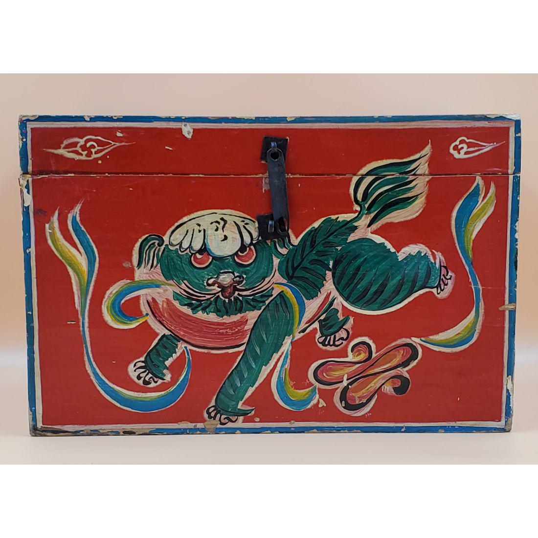 Antique Export Chinese Painted Foo Dog Wood Chest (1 of 7)
