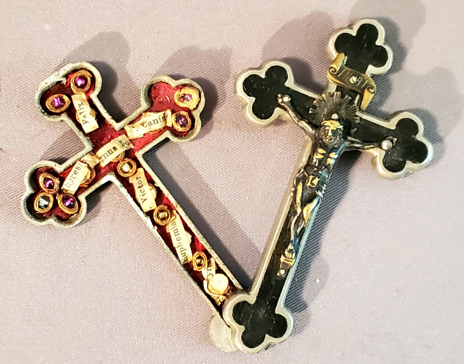 A Beautiful Small Relic Cross With Great Saints Encased, German Silver (1 of 10)