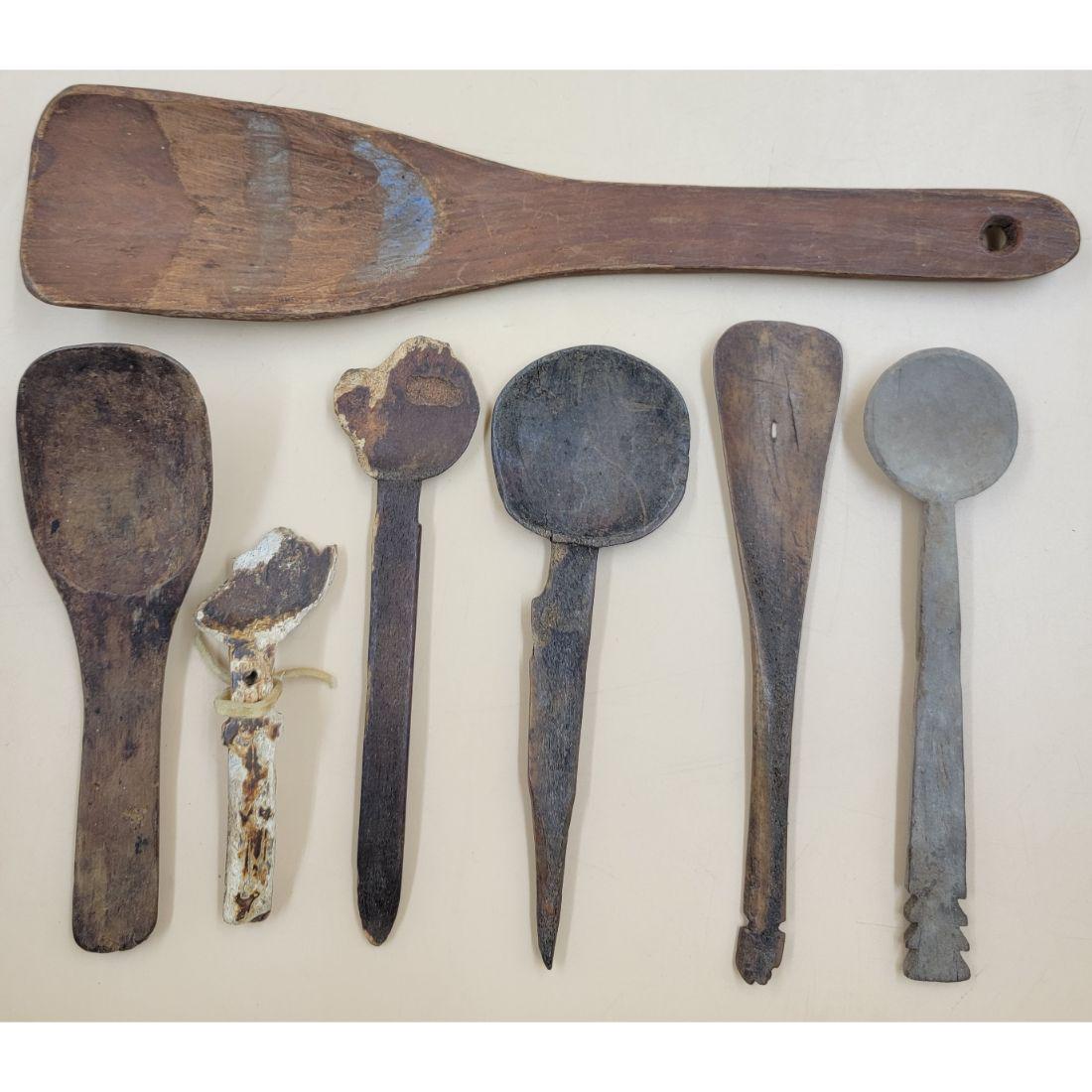 A Grouping Of Eskimo Alaskan / Inuit Implements / Tools Spoons Pre Contact: http://eskimo-art.org/site/ (PLEASE VISIT THIS LINK TO SEE SOME EXAMPLES) A Grouping Of Eskimo Alaskan / Inuit Implements / Tools. This Lot Comes In Various Sizes. This, and many lots forthcoming were