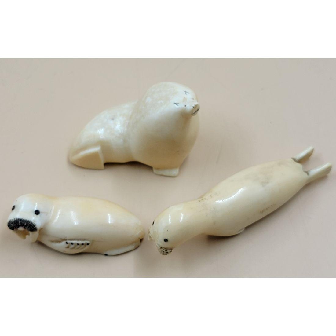 A Grouping Of 4 Eskimo Carved Walrus & Seal Figures (1 of 16)