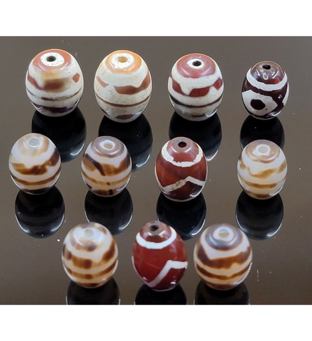 Lot Of 11 Antique Tibetan Dzi Agate Beads (1 of 15)