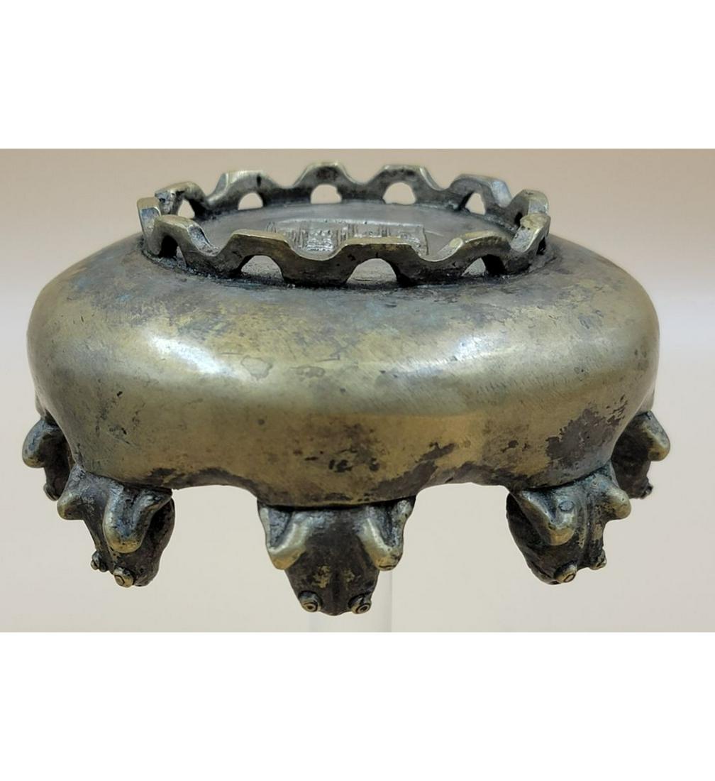 A Chinese Bronze Censer Xuande Mark With Frogs: A Chinese Bronze Censer Xuande Mark With Frogs . Measures 4 1/4" X 2 1/4". Please carefully read our terms of sale, shipping information, and request any condition reports or photos prior to placing a