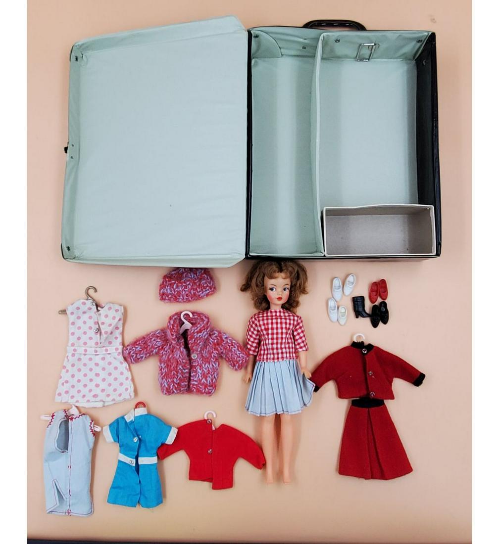 Vintage Tammy Doll w/ Original Case (1 of 9)