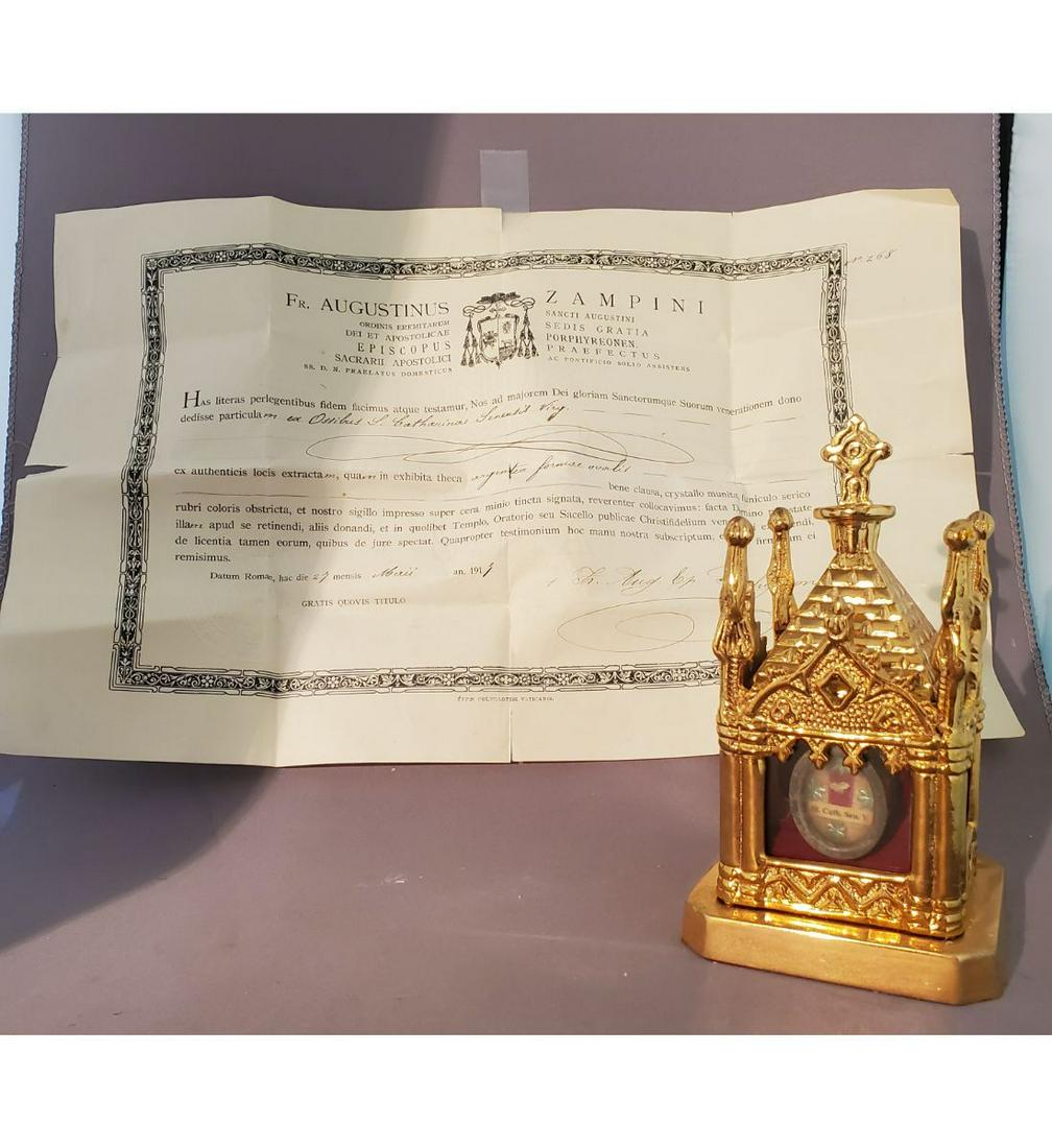 1st Class Relic of Saint Catherine Of Sienna In A Gothic Shrine Reliquary With Authentic: 1st Class Relic of Saint Catherine Of Sienna In A Gothic Shrine Reliquary With Authentic. Saint Catherine, patron of Italy, Doctor of the church, was considered one of the greatest Christian mystics. 