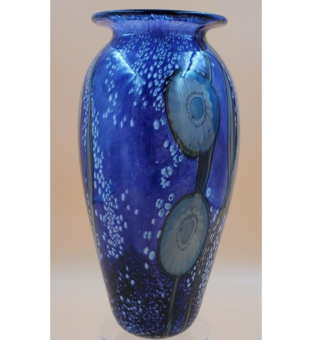 Signed Robert Eickholt Art Glass Vase (1 of 10)
