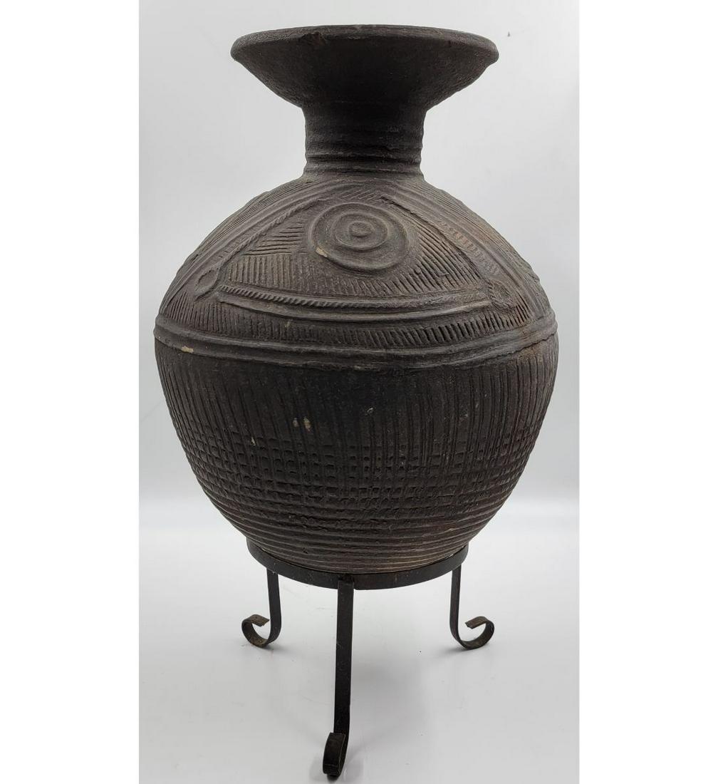 African Pottery Water Pitcher / Vessel Nupe Nigeria A Very Nice Form (1 of 17)