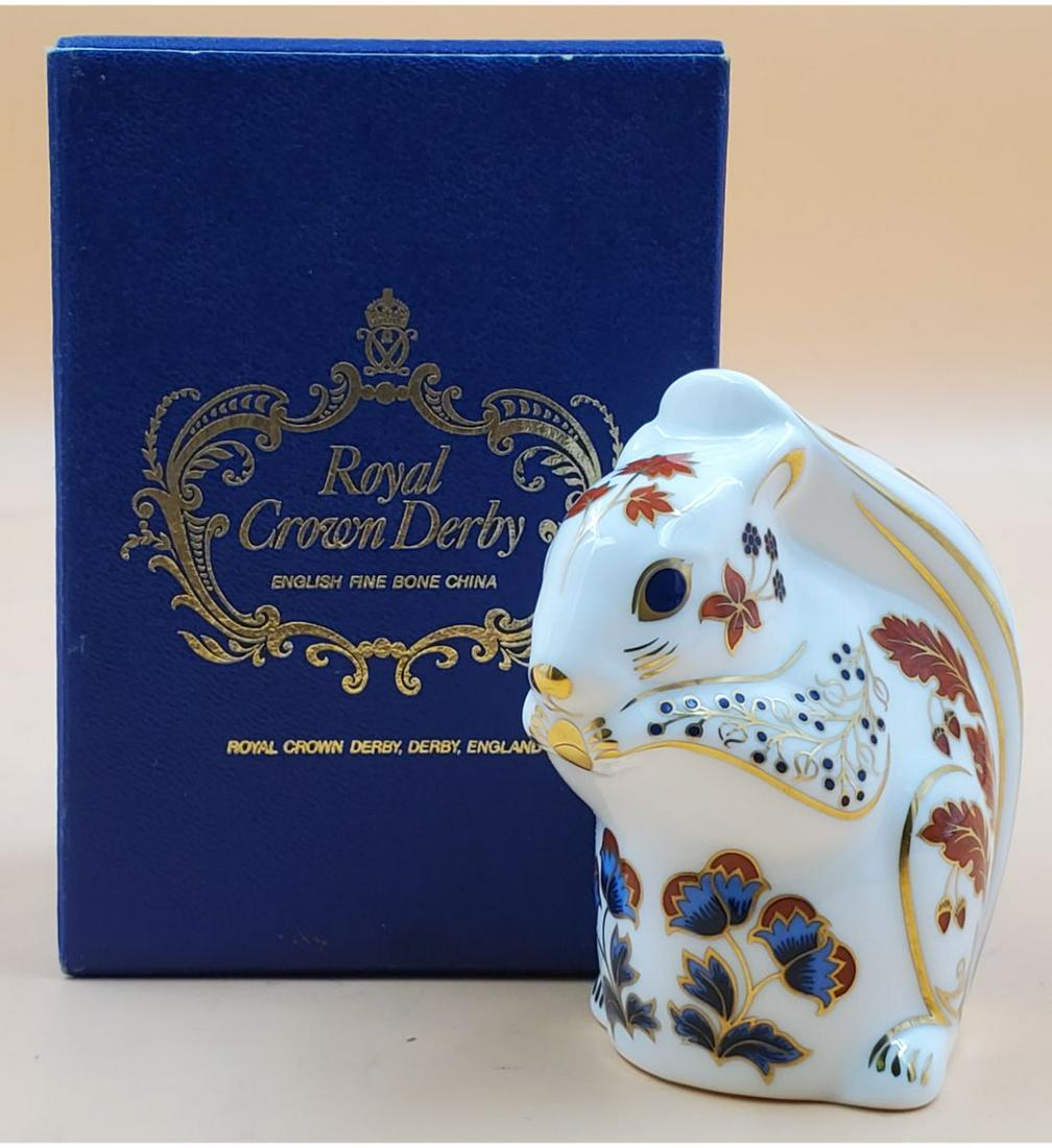 A Very Fine Royal Crown Derby Paperweight "Squirrel" Gold Cap Original Box (1 of 7)