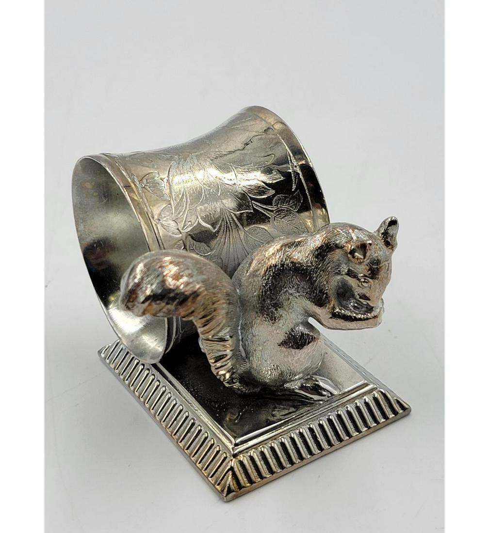 Vintage Silverplate Figural Napkin Ring (1 of 7)