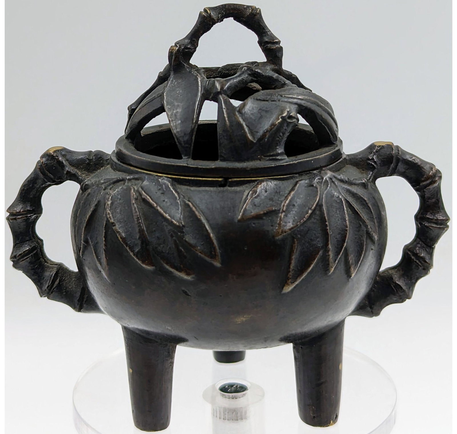 Signed Japanese Bronze Incense Burner: Signed Japanese Bronze Incense Burner. Measures approx. 4" X 5" . From A Private Individual Tavares Florida. Please carefully read our terms of sale, shipping information, and request any condition re