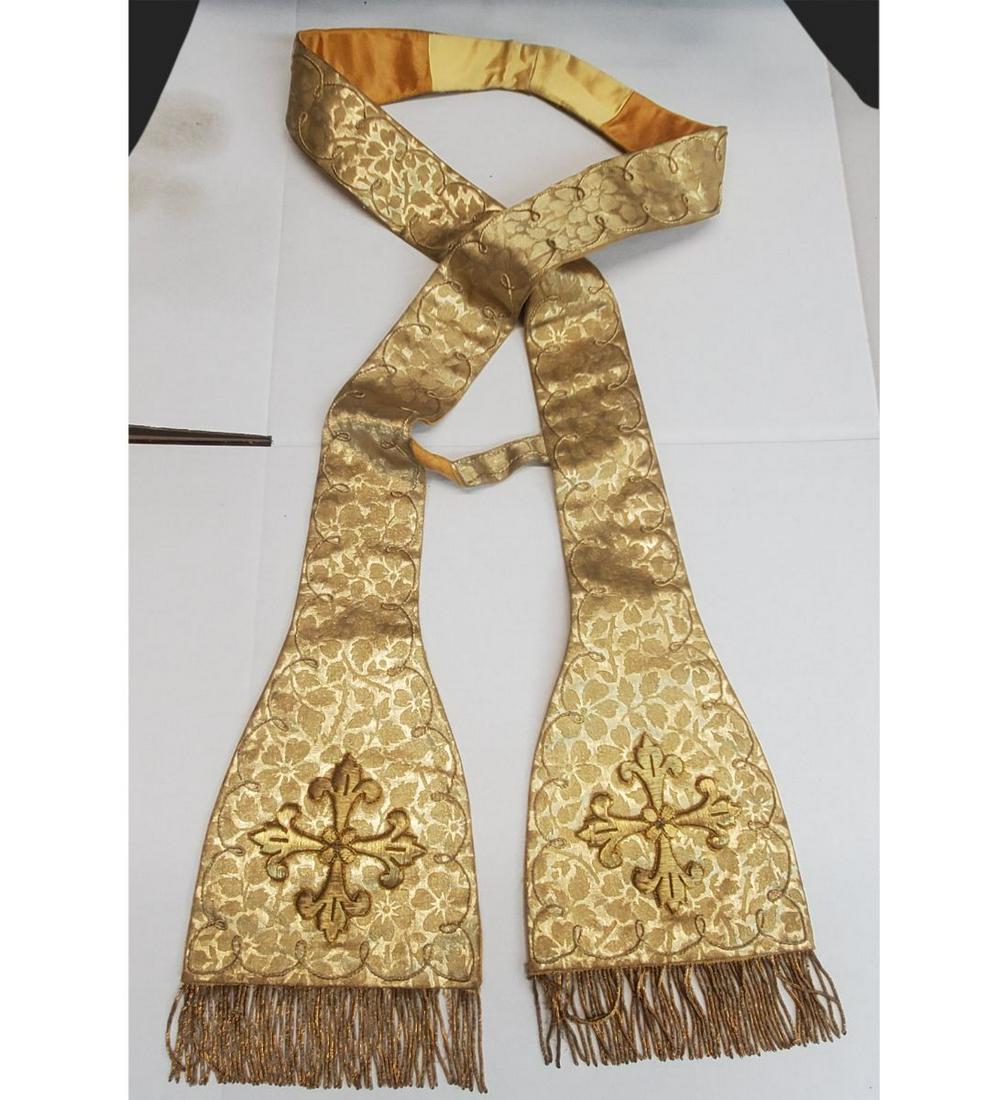 A Gorgeous Turn Of The Century Extremely Rare Spun Gold Preaching stole: A gorgeous turn of the century extremely rare spun gold preaching stole. The stole has real spun gold thread for tassels and the cross embroidery work. The material is so rich and heavy. These were al