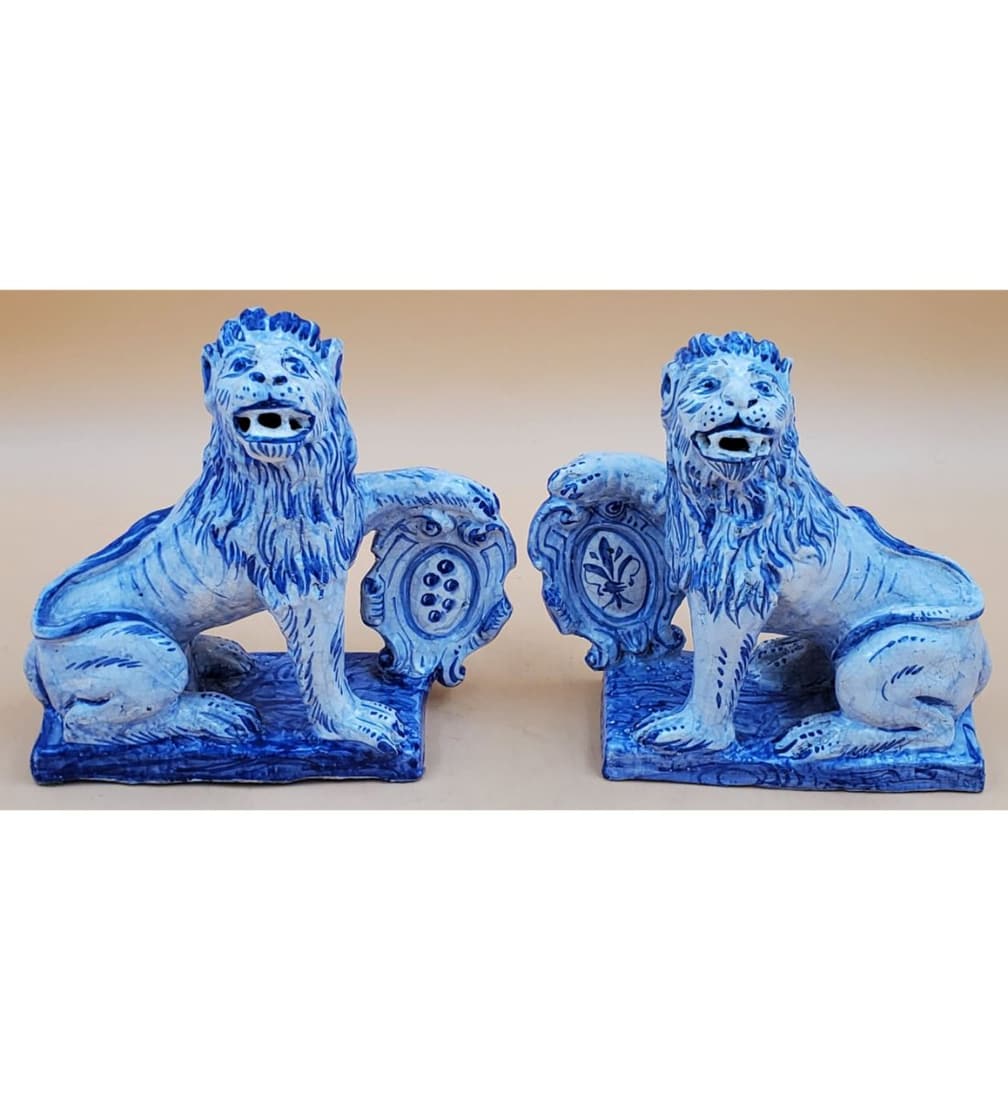 Antique Dutch Delft Blue & White Lions Possible Signatures (1 of 20)