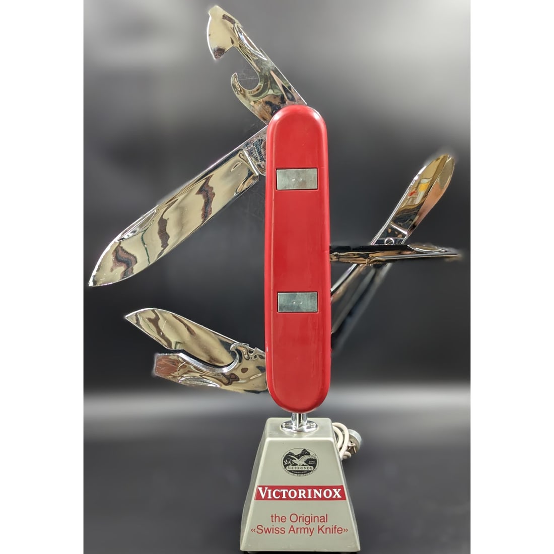 Vintage Victorinox Swiss Army Knife Animated Store Display, In Working Condition (1 of 13)