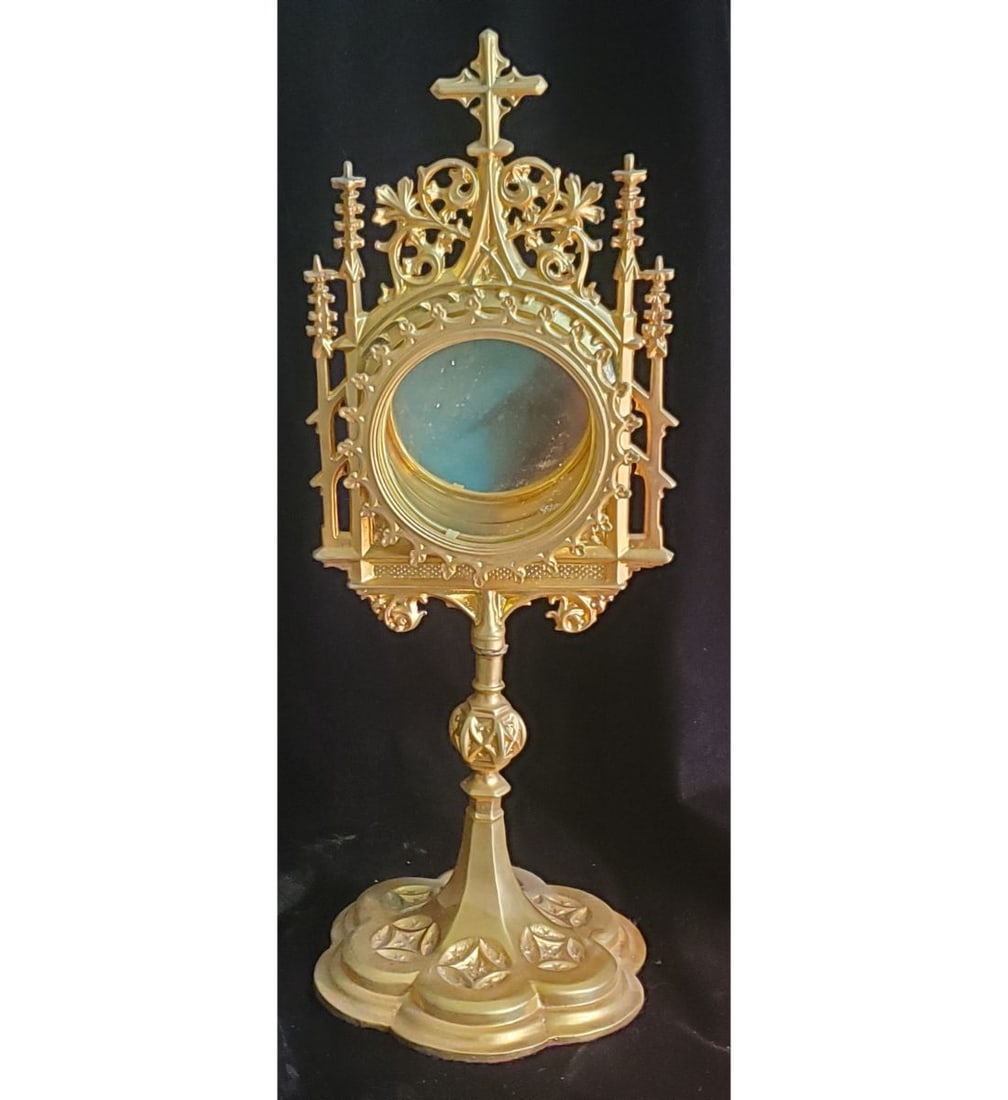 Grand Gothic Altar Size Reliquary With Extra large viewing chamber for large or multiple relics (1 of 6)