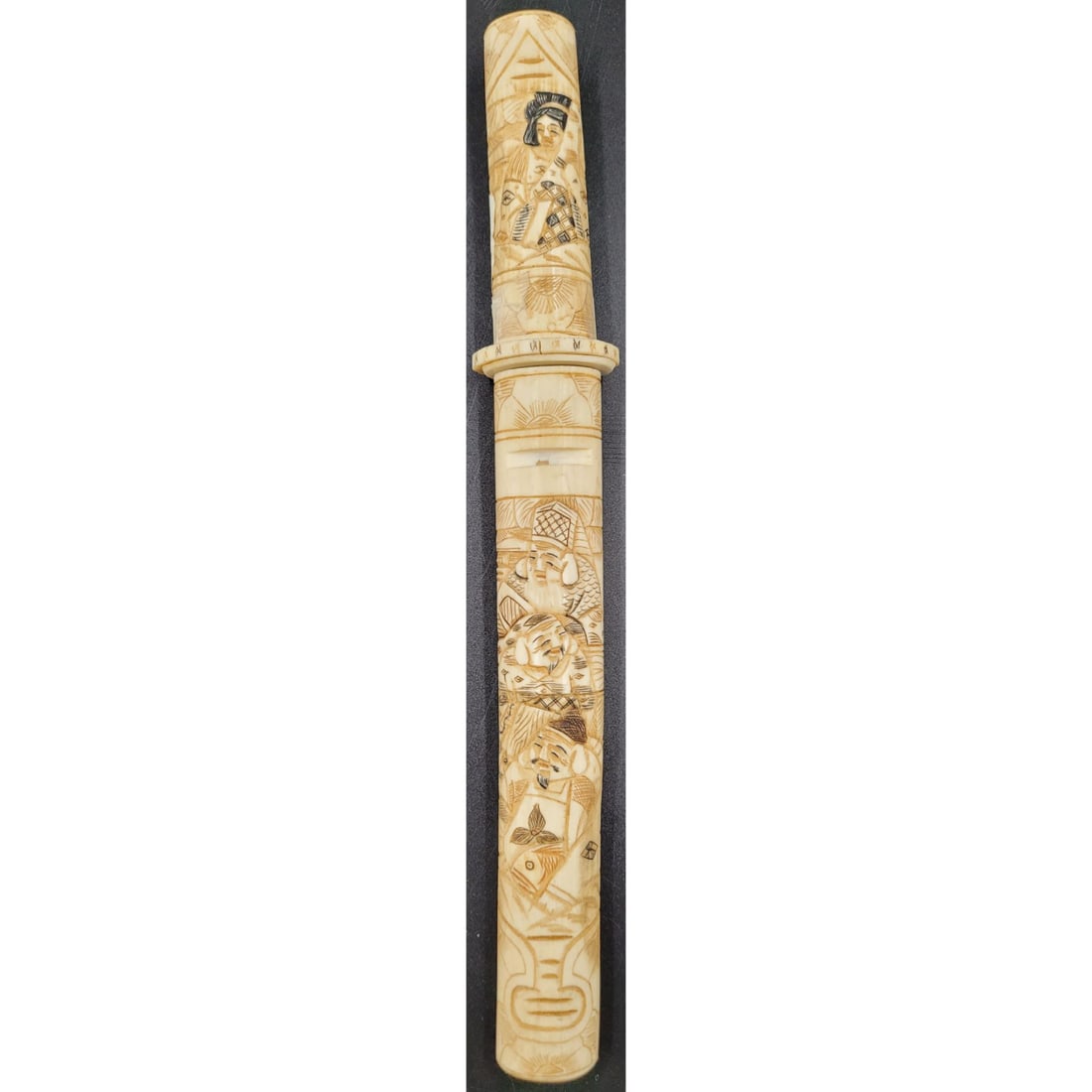 A Fine Carved Japanese Knife (1 of 13)