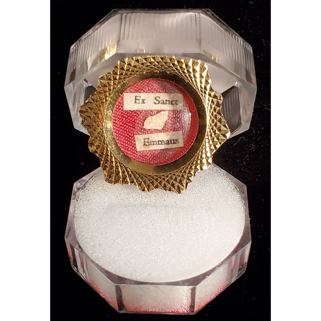 Rare 1st and 2d Class Relics Of Saint Jane Francis Chantal in One Theca: Rare 1st and 2d class relics of Saint Jane Francis Chantal in one theca. Early oval silver theca with the relics of ex. Ossibus (bone), and part of clothing of Saint Chantal. She founded the Order of 