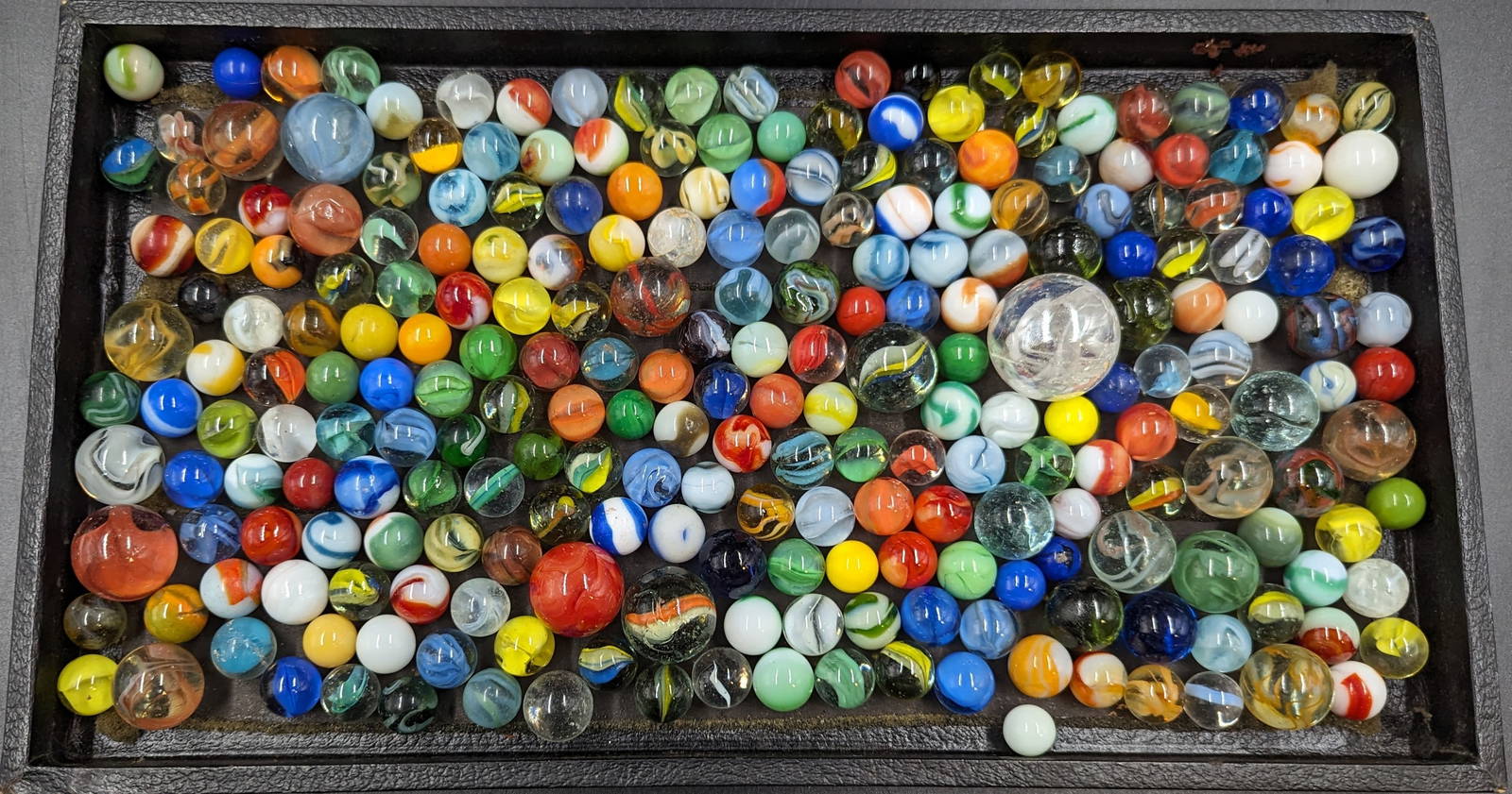A Large Collection Of Unresearched Marbles Auction