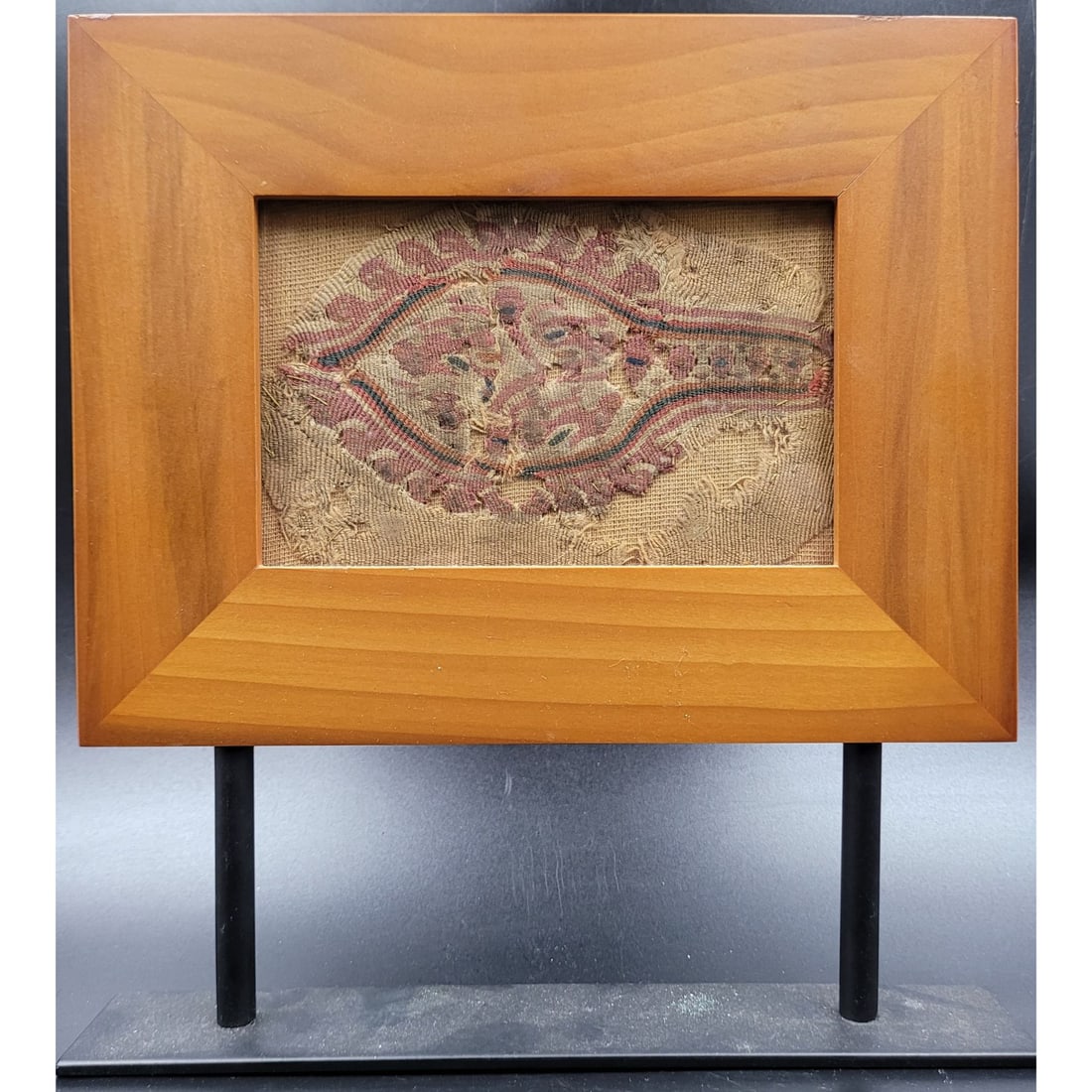 A Very Early Old Pre-Columbian Peruvian Textile Fabric In Frame (1 of 8)