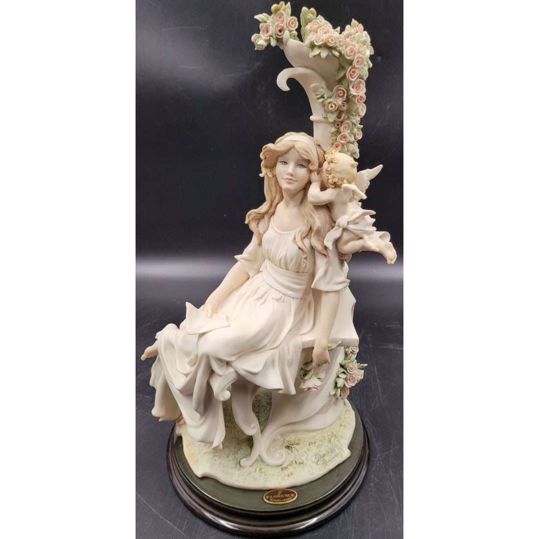 Giuseppe Armani Figurine: Message Of Love 1576F With Original Box: Giuseppe Armani Figurine: Message Of Love 1576F With Original Box, Measures approx. 14" X 7.5" || Please carefully read our terms of sale, shipping information, and request any condition reports or ph
