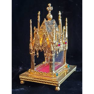 A Superb Impressive Gothic Reliquary For Your Precious Relic / Relics: A superb impressive Gothic reliquary for your precious relic/relics. Gleaming gold plate, spirals, statues, and intricate tracery work will display your relics gorgeously. There is glass viewing on