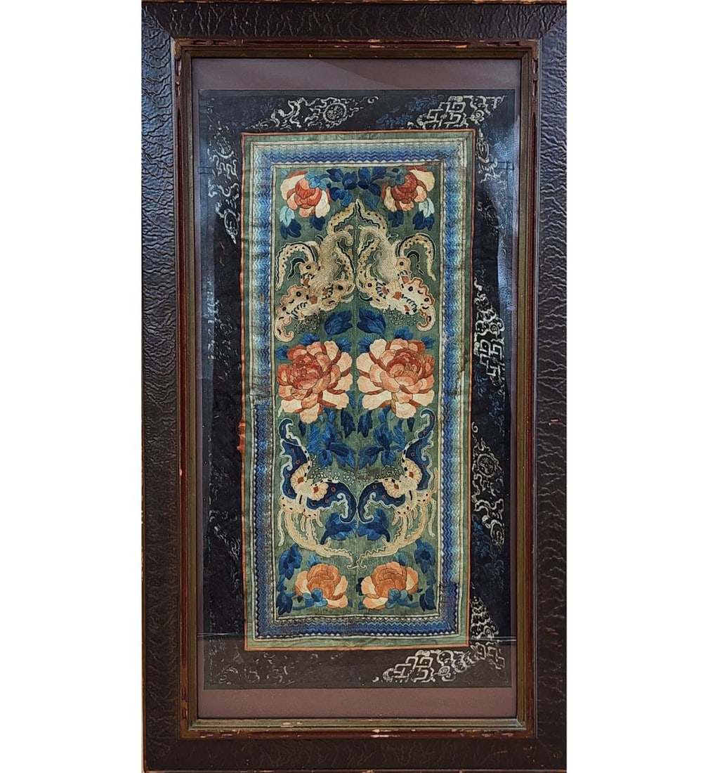 A  Fine Pair Chinese Silk Embroidered Sleeves Panel Qing Dynasty (1 of 13)