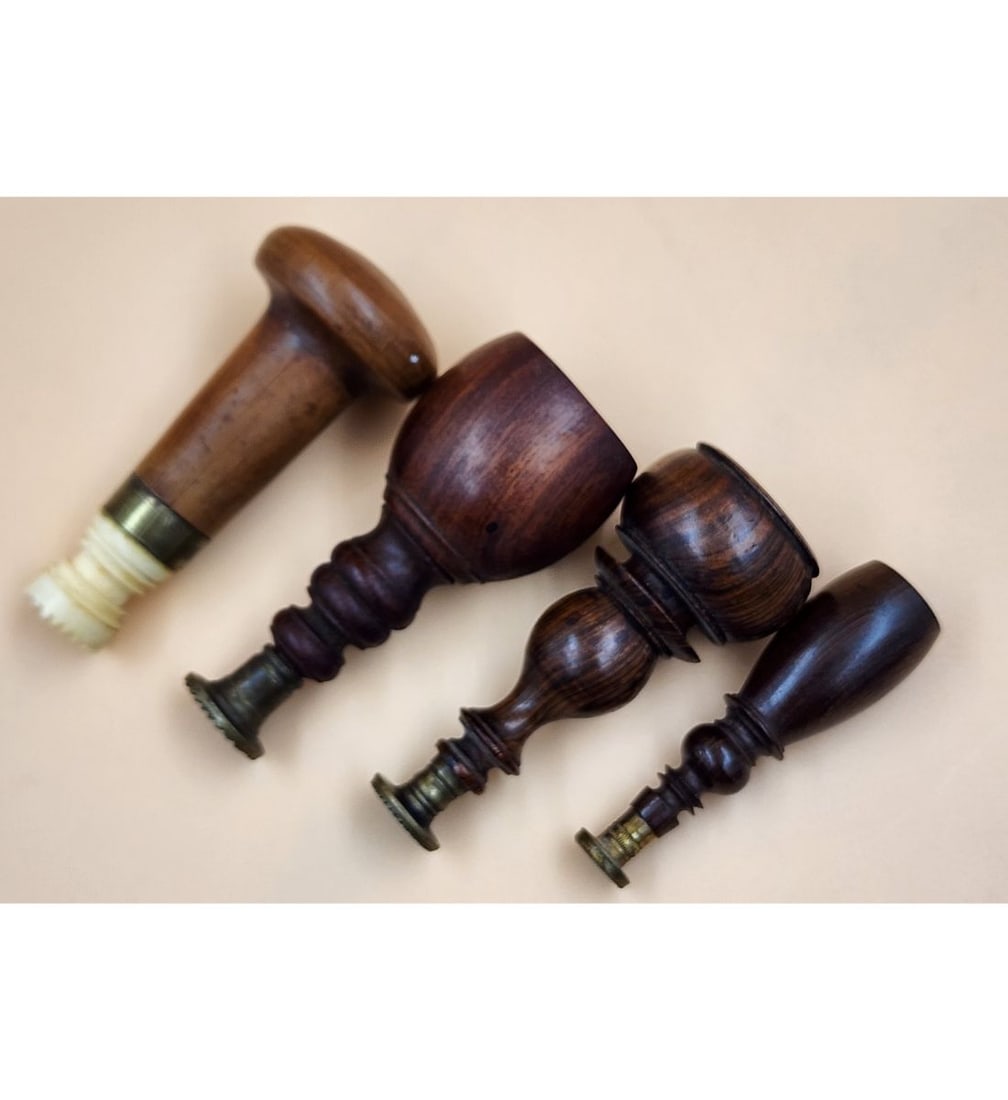 Lot Of 4 18th C Wax Seal Stamps Rosewood Huanghuali? (1 of 15)