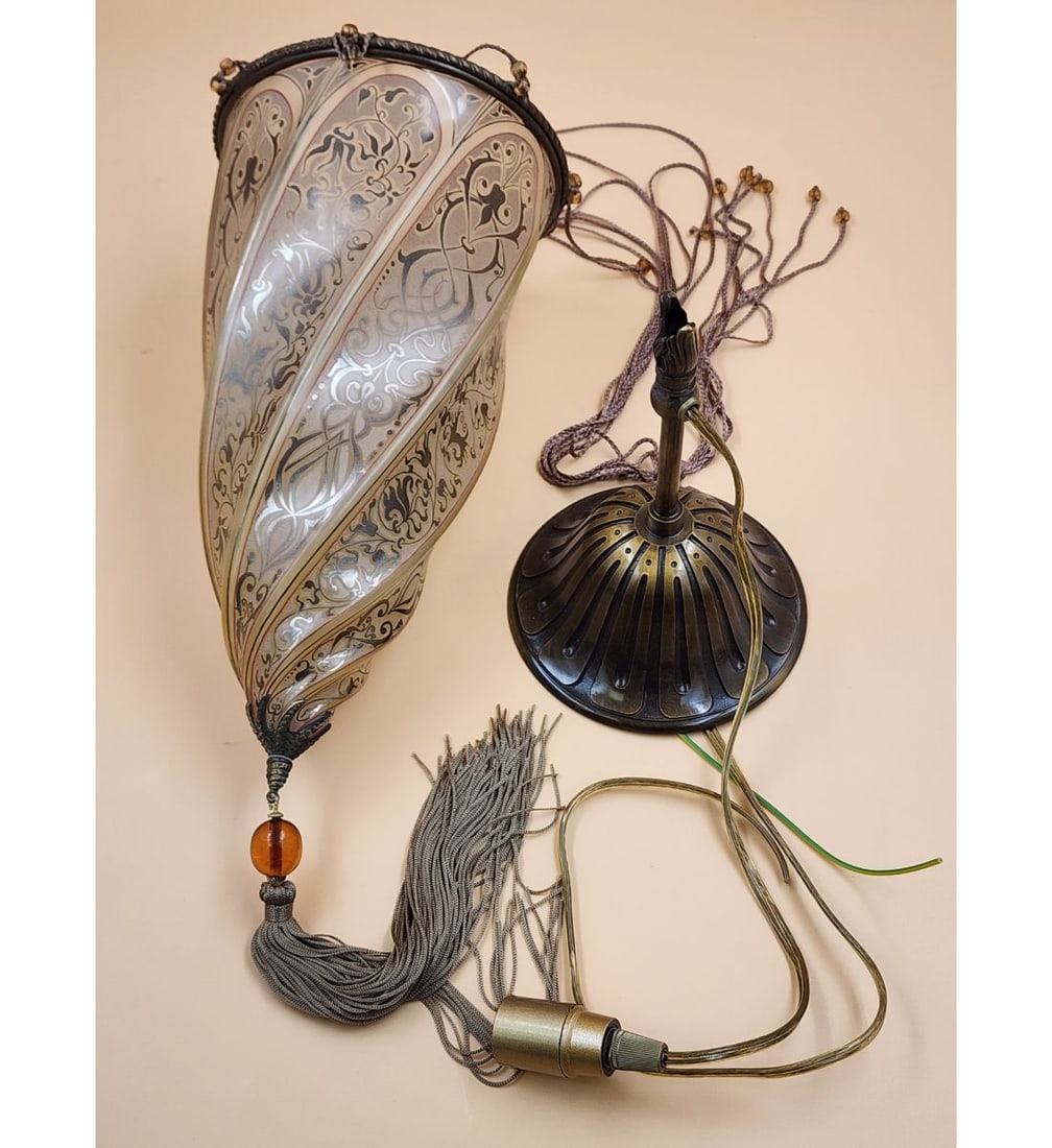 Original Wall Sconces ARCHEO-VENICE DESIGN: Archeo Venice Design Art Glass Wall Sconce. Measure From 45" Overall, Shade Approx 8.5" And Hangs 8" From Wall. Please carefully read our terms of sale, shipping information, and request any condition