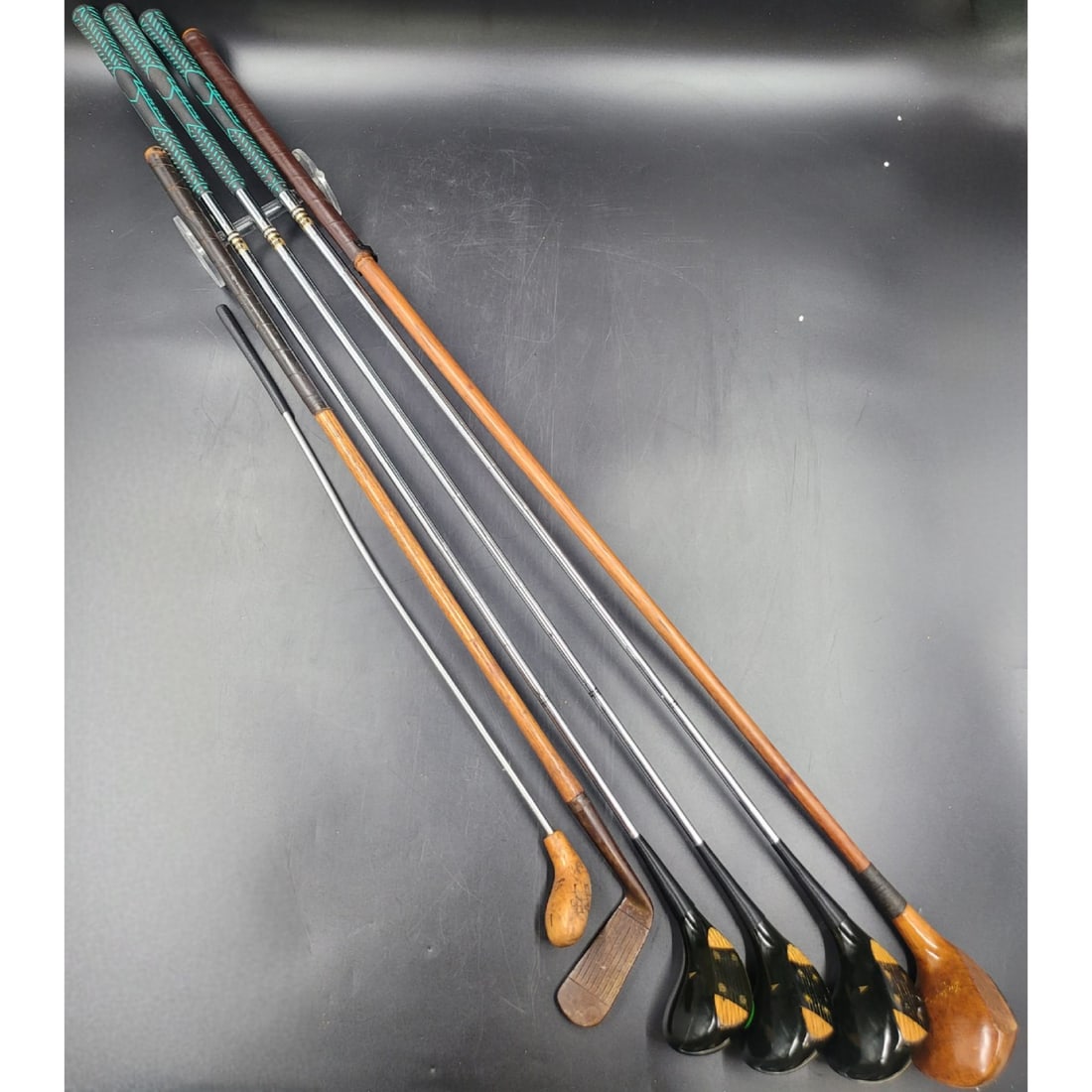 Lot of 6 Vintage Wood Golf Clubs (1 of 12)