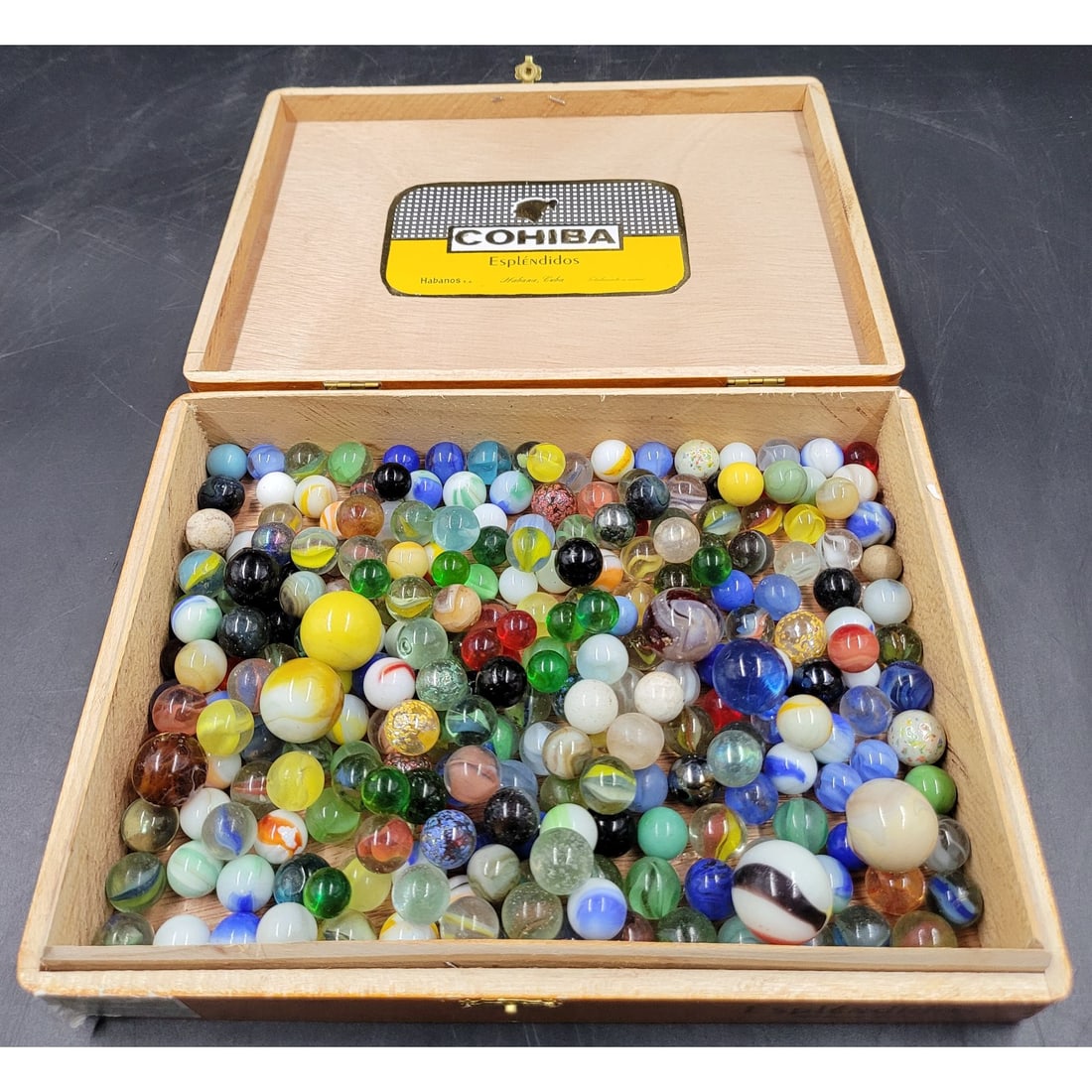 A Collection Of Vintage Marbles With Some Uranium Glass (1 of 16)