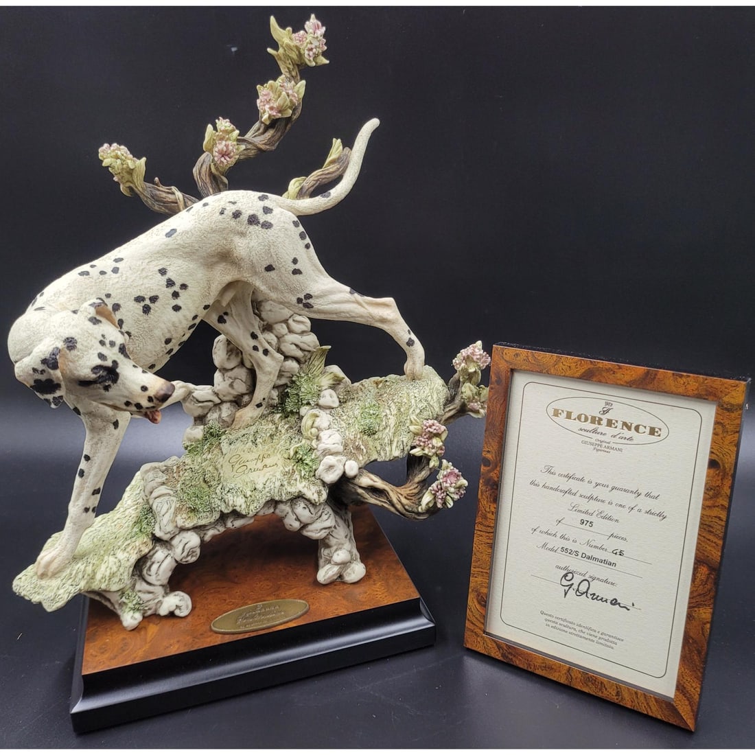 Giuseppe Armani Figurine: Limited Ed. 45 / 975 "Dalmatian" 552-S With COA: Giuseppe Armani Figurine: Limited Ed. 45 / 975 "Dalmatian" 552-S. measures approx. 14" X 12" X 6"|| Please carefully read our terms of sale, shipping information, and request any condition reports or 