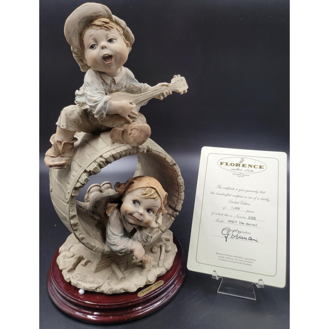 Giuseppe Armani Figurine: Limited Ed. 388 / 1000 "The Barrel" 659T With COA: Giuseppe Armani Figurine: Limited Ed. 388 / 1000 "The Barrel" 659T With COA. measures approx. 12.25" X 7"|| Please carefully read our terms of sale, shipping information, and request any condition rep