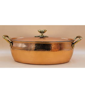 Heavy Mint RUFFONI ITALY Copper & Brass Covered Tureen: Heavy Mint RUFFONI ITALY Copper & Brass Covered Tureen. Measure 17 3/4" X 9.5" X 6.5" Tall. // Provenance: PRIVATE ESATE FLORIDA. Please carefully read our terms of sale, shipping information, and req
