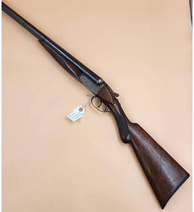 Antique Remington Shotgun Model 1900: Antique Remington Shotgun Model 1900. Measure 46 3/4" Overall. All firearms will be shipped from our local FFL dealer to the FFL dealer of your choice. || Provenance: PRIVATE ESTATE CENTRAL FLORIDA. P