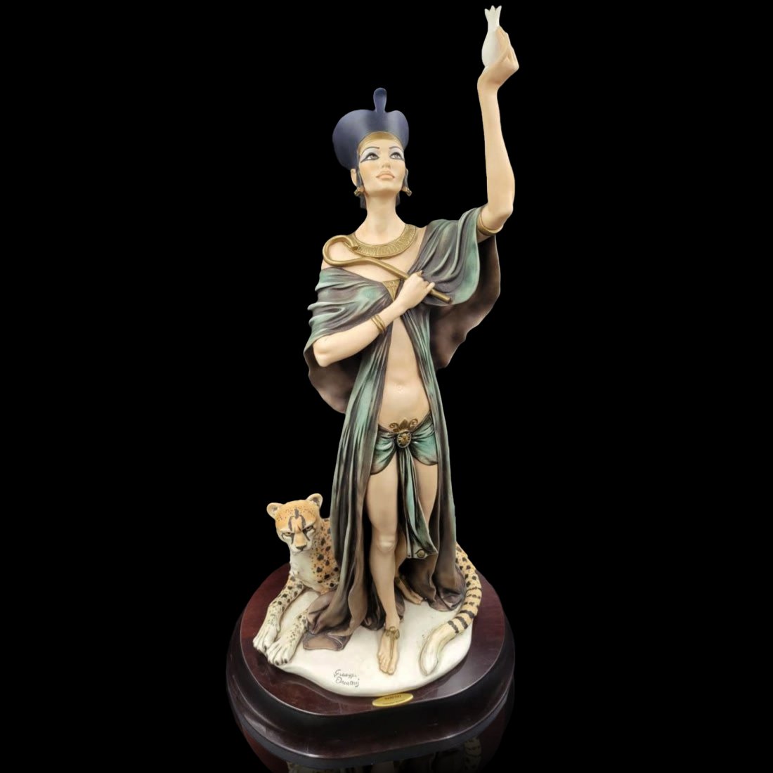 A Large Giuseppe Armani Figurine: Nefertiti Limited Edition 69/750 1930C (1 of 20)
