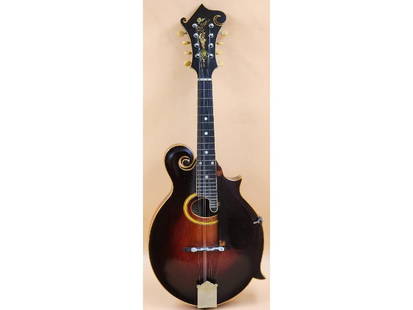 Antique F4 Gibson Mandolin With Original Case Ca Early 1900's: Antique Gibson Mandolin With Original Case Ca Early 1900's. // Provenance: PRIVATE ESTATE CENTRAL FLORIDA. Please carefully read our terms of sale, shipping information, and request any condition repo