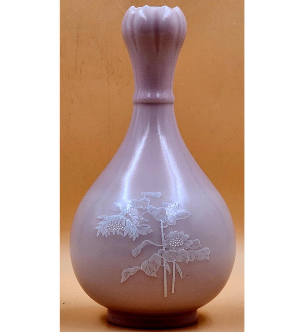 A Very Fine Chinese Pink Garlic Mouth Vase Cultural Revolution Period Jingdezhen Mark (1 of 18)