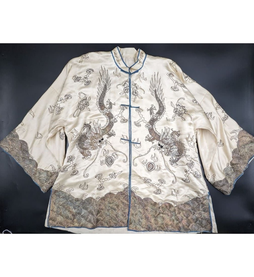 Antique Chinese Embroidered Silk Shirt With Dragon Design: Antique Chinese Embroidered Silk Shirt With Dragon Design. The piece does show signs of wear, please see pictures. || Please carefully read our terms of sale, shipping information, and request any con