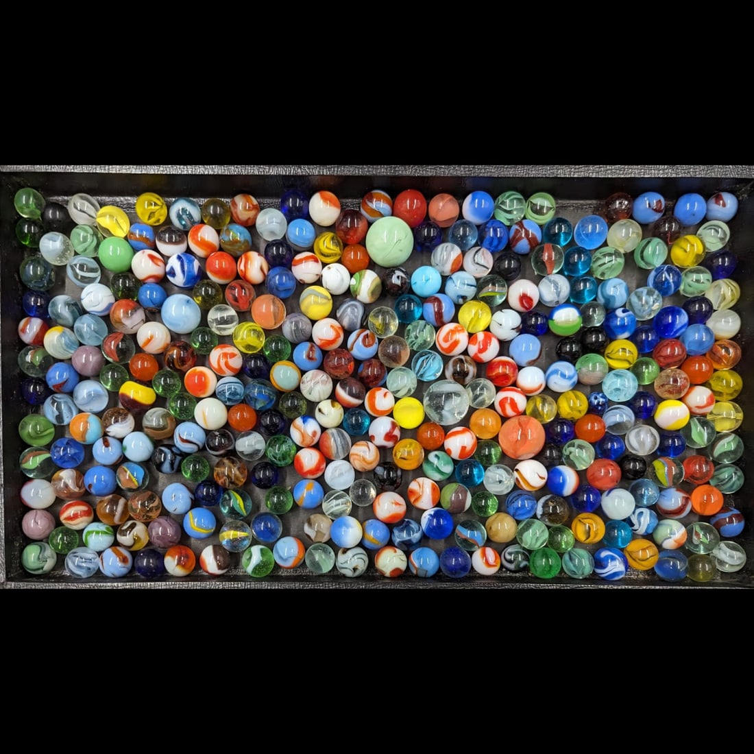A Large Collection Of Vintage Glass Marbles (1 of 11)