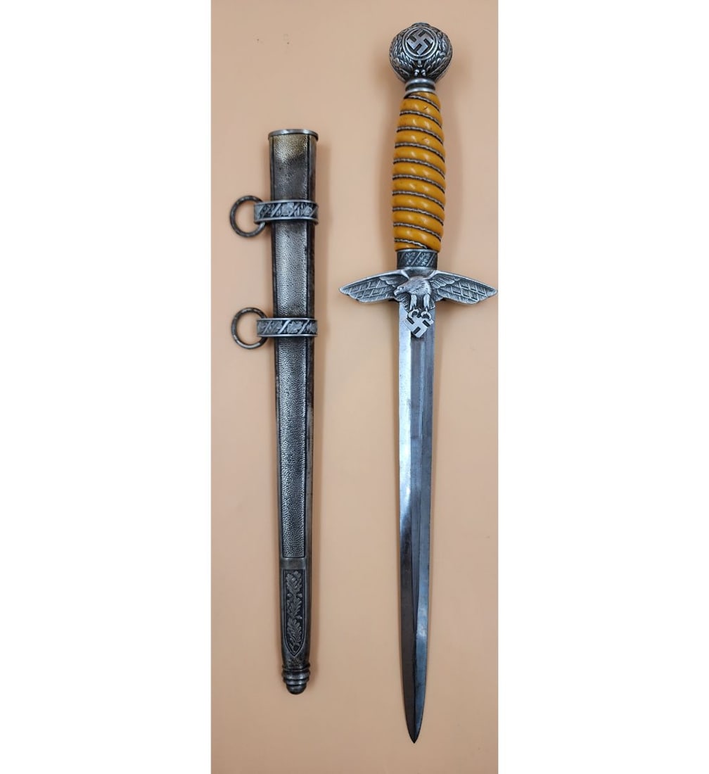 Original WWII German Officer's Dagger (1 of 19)