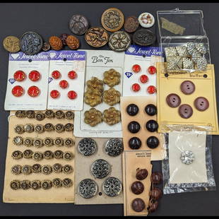 Large Lot Of Various Buttons Of Different Ages: Button Lot With 9 Cards With 3 Leather Buttons, 3 Red Moonstone Cards, Bright Metal Late Card, Brass Button Card, Stylized Floral Button Card, Card With 36 Metal Buttons With Black Glass Base, Metal