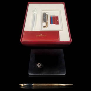 Vintage Sheaffer J07 Desk Pen And Base In Original Packaging With Accessories, Never Used: Never used, never inked, and still in original packaging with all accessories. Base is a 3" x 5" jet black crystal with a single socket holder. White dot pen is 6-7/8" long with a gold electro-plated