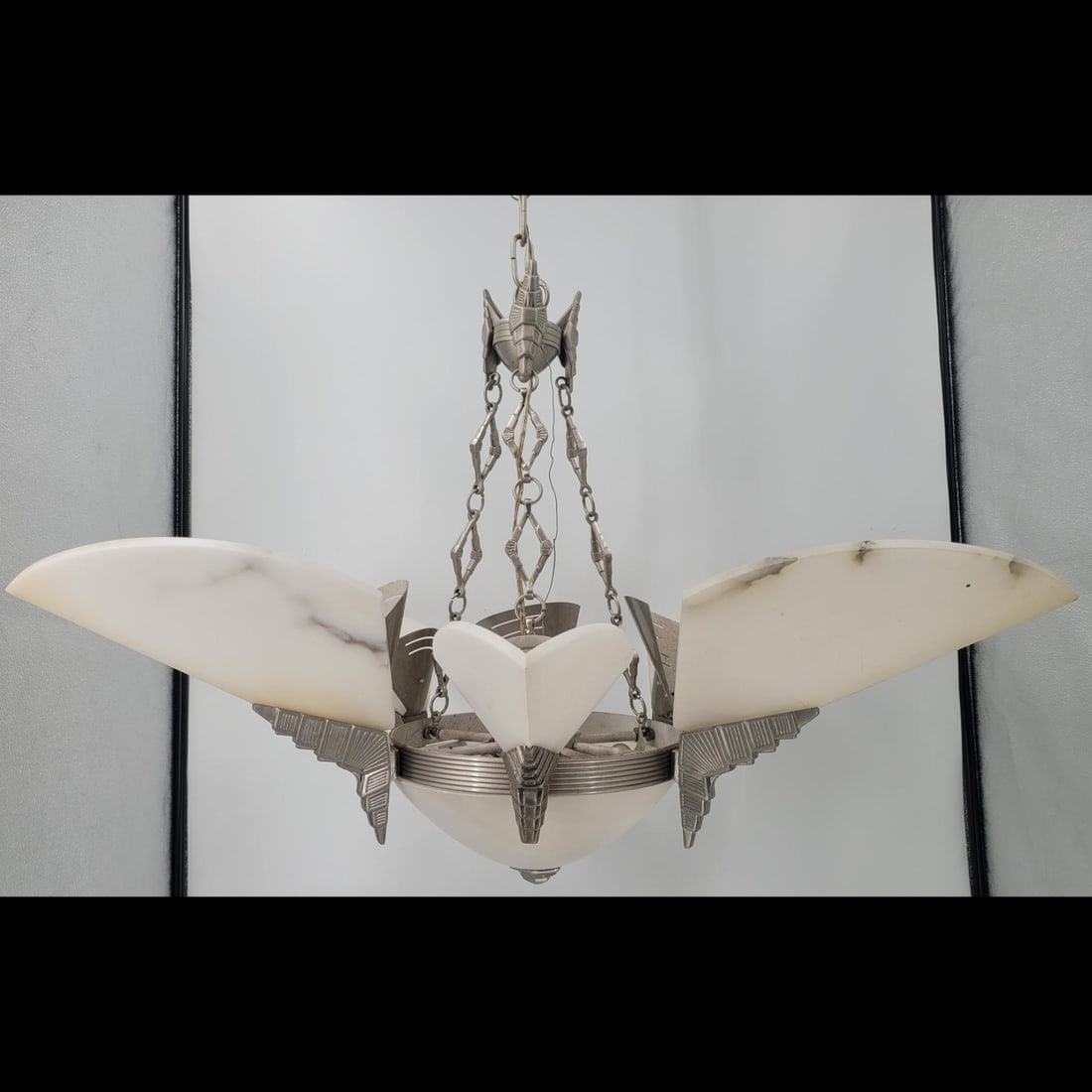Equipo Leds C4 Alabaster Margaritaville Chandelier (1 of 17)