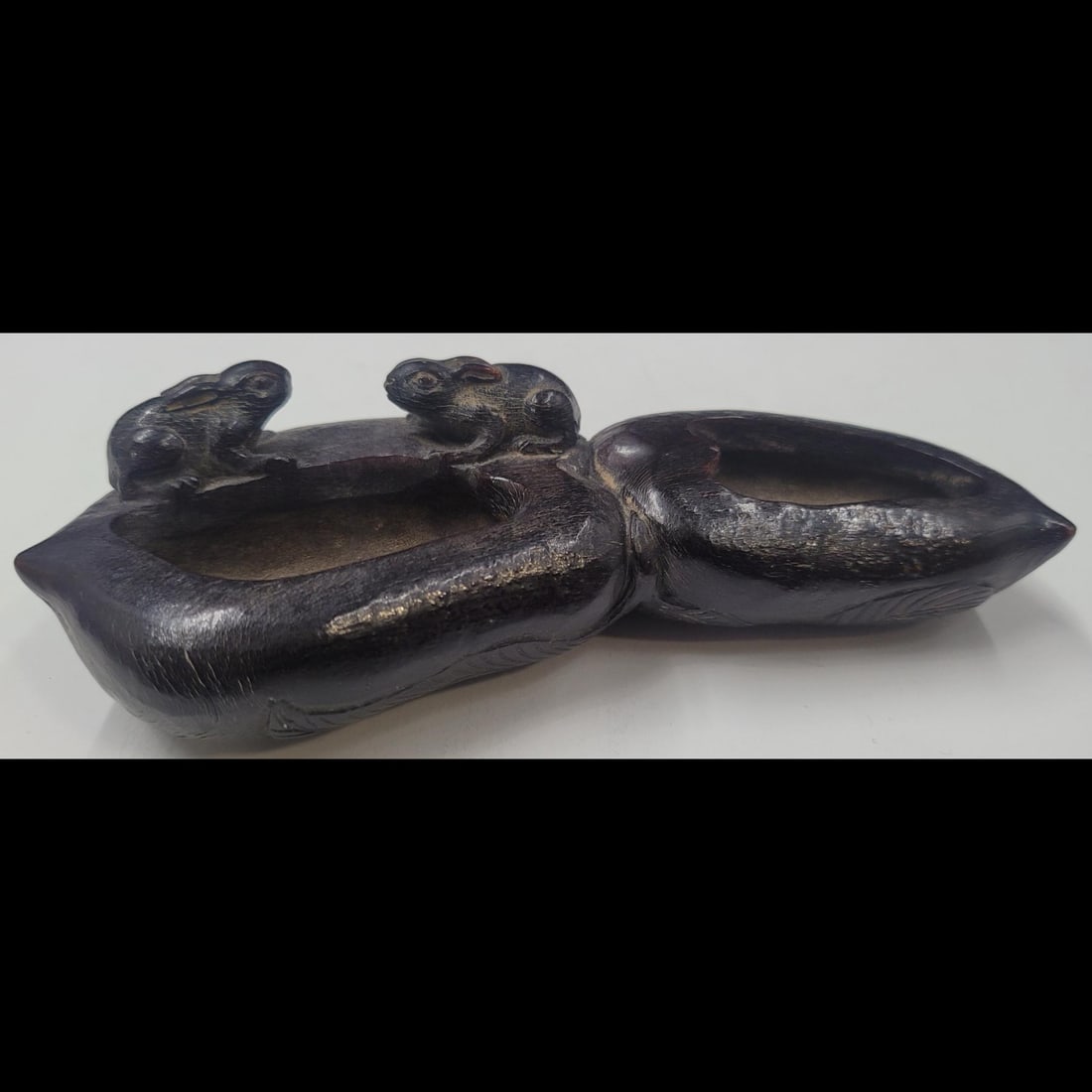 Chinese Blackwood Double Brush Wash Pot: Chinese Blackwood Double Brush Wash Pot. measures approx. 2.25" X 6" || >>>RBFineArts CFL Inc. Shipping, Payment & Auction Policies<<< !!!DUE TO A RECENT INCREASE IN FRAUDULENT ACTIVITIES FROM BUYERS 