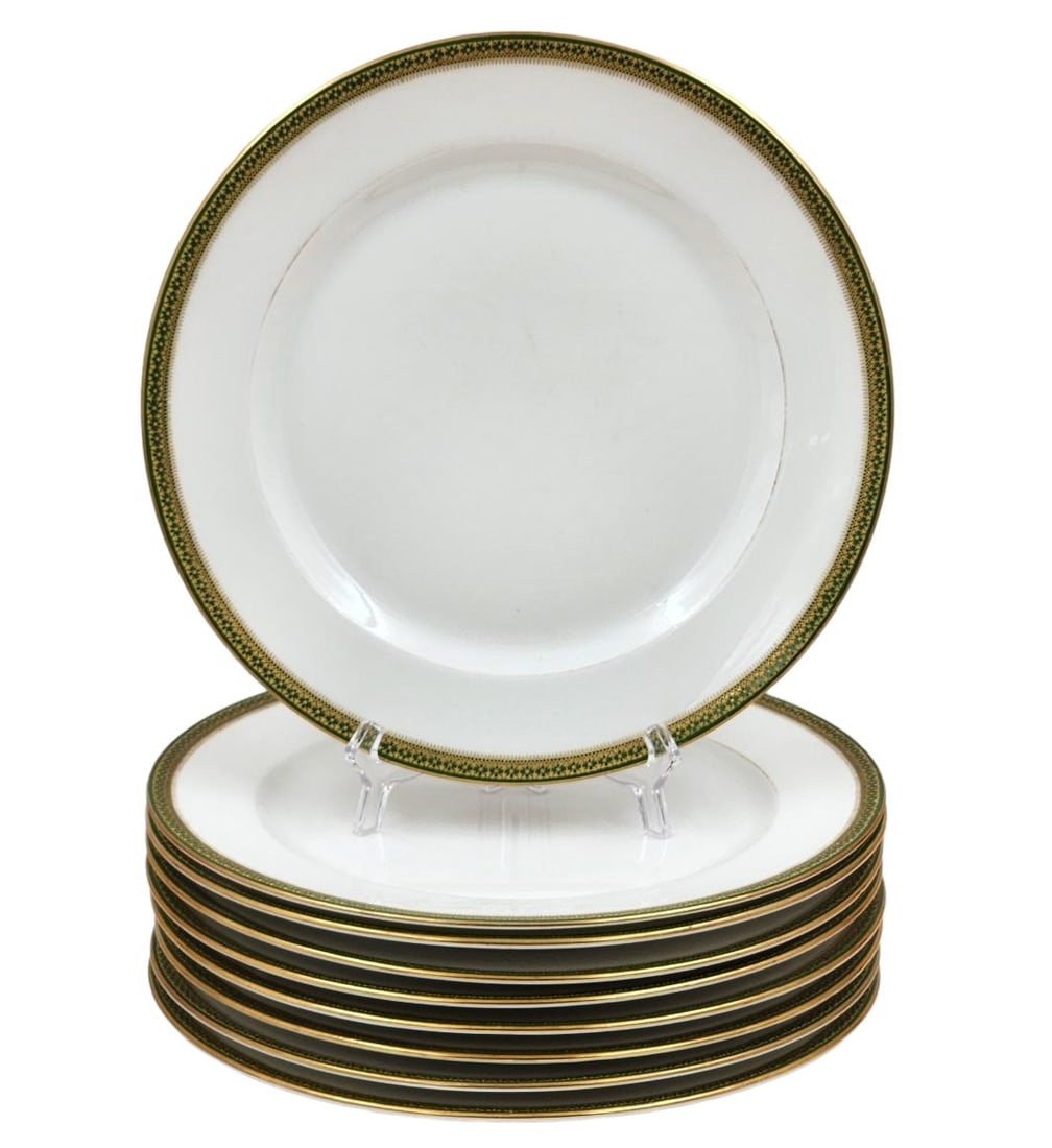 A Set Of 9 Limoges Dinner Plates With Gilt Painted Rims 10" Diameter (1 of 9)